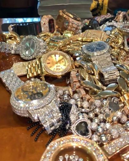 gold ring jewellery