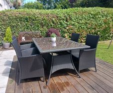 Garden Table & Chairs - please read ad content!