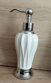 Soap dispenser