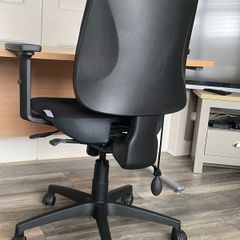 1200 Beech Straight Office Desk & Chair