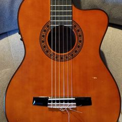 Valencia CG-180 classical guitar