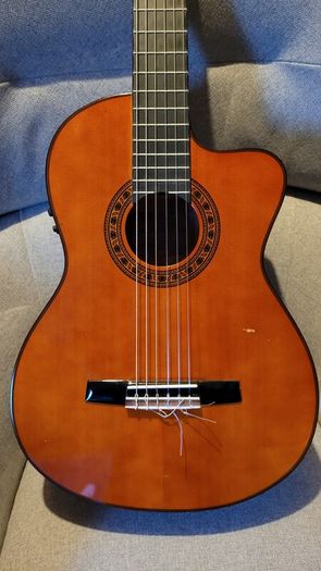 Valencia CG-180 classical guitar