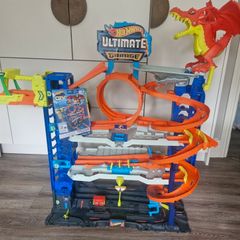 Hot Wheels Garage