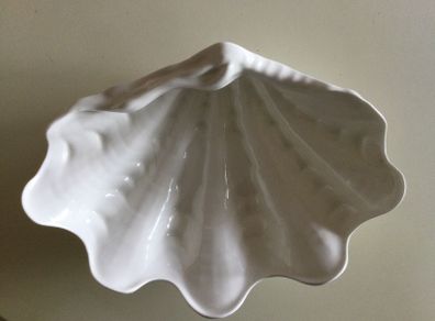China -  Large Wedgewood Shell.