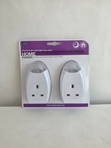 Masterplug Plug In Dusk to Dawn Sensor Night Light