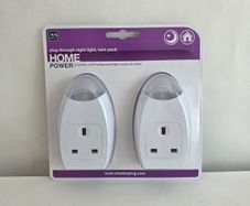 Masterplug Plug In Dusk to Dawn Sensor Night Light