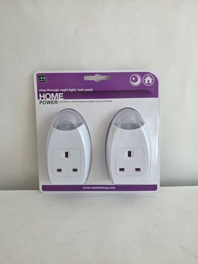 Masterplug Plug In Dusk to Dawn Sensor Night Light