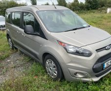 Ford connect wheelchair accessible 7 seater