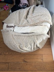 Giant Budda bean bag - zip is broken