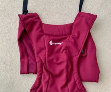 Ergobaby Embrace Burgandy Sling