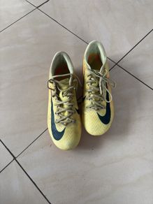 nike boots