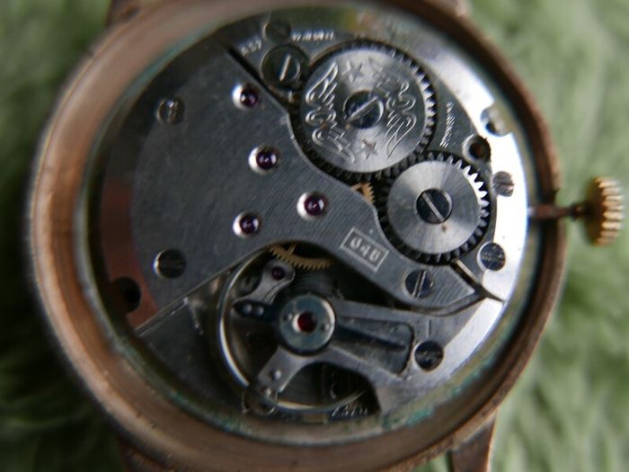 Vintage 1923 Dowel Deluxe 9ct Solid Gold Gents Wrist Watch - 17 jewels Antimagnetic Swiss Made(engraved Esso 1923) in working order