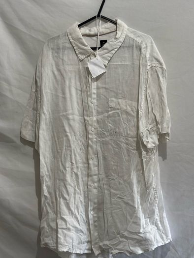 short-sleeve button