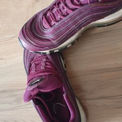 Nike TNS and are real.