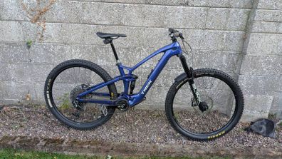 Trek fuel exe medium custom