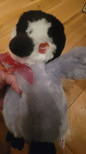 Arora Kissing Blushing Penguin Soft Plush Toy & Gift Bag