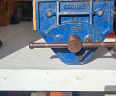 record 52 1\2.wood vice