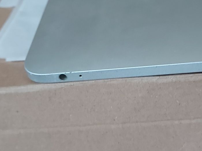 Original Apple Ipad 16GB, No Camera, includes over 20 Family Kids Movies, a real blast from the Past in excellent condition