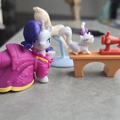 Rarity Loves to Style near complete set Mini figure 2" MLP G4 My Little Pony