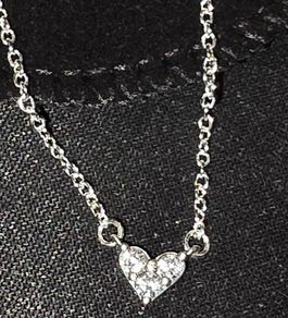 Silver Tri-Stone Heart Collar Necklace Brand New