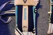 Cricket thigh pads