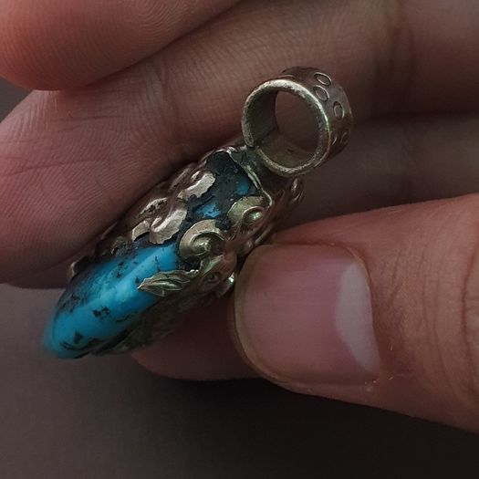 Vintage Arizona Turqouise Silver Bird Desgin Pendant