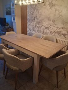 Extendable Solid oak table