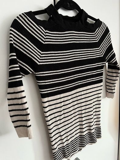 Stripe cold shoulder top