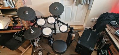 Yamaha DTX502 professional E-Kit Plus Monitar sys