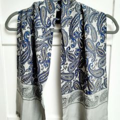 Vintage Kingston's of Dublin paisley scarf