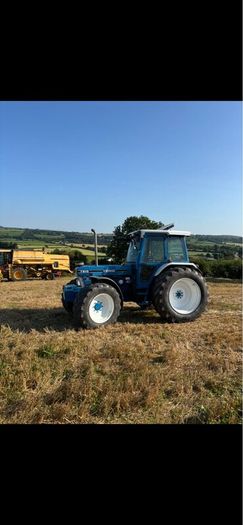 Ford 7810