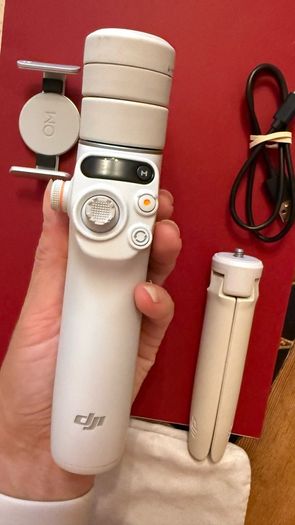 DJI Osmo Mobile 6, 3-Axis iPhone Gimbal, Platinum Grey