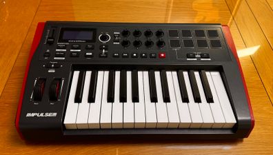 Novation Impulse 25 & Carry Case