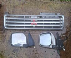 pajero mk2 mirrors & grill