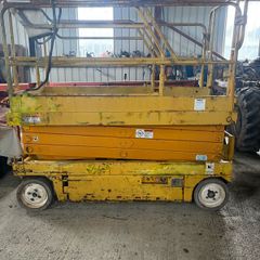 Scissor lift