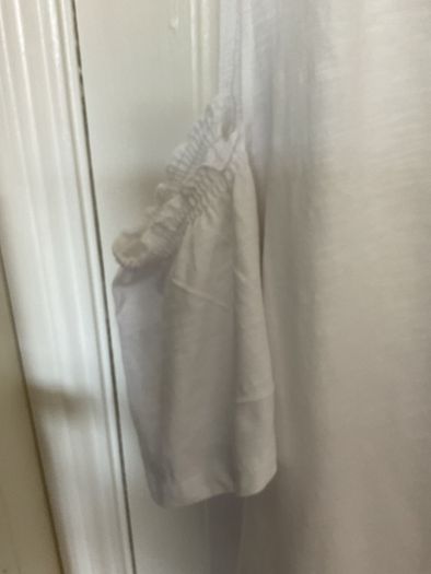 Ladies top size 18