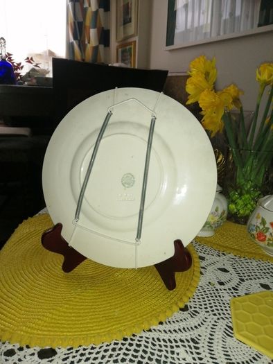 WEDGWOOD OLD porcelain plate