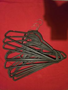 20 pk Clothes Hangers w/ Swivel Hooks