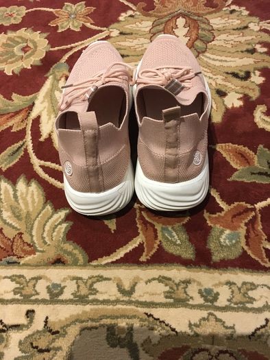 Trainers size UE-41, UK-7