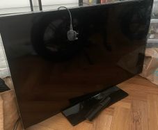 samsung 40in LED tv