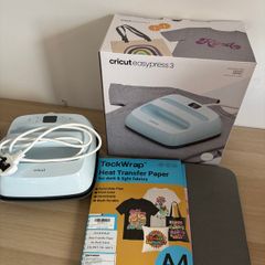 Cricut Easypress3 with accessories