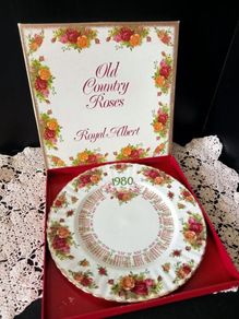Royal Albert Old Country Roses 1980 Calendar Plate