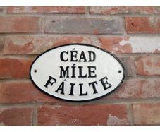 Cead Mile Failte Oval  Large  HS47