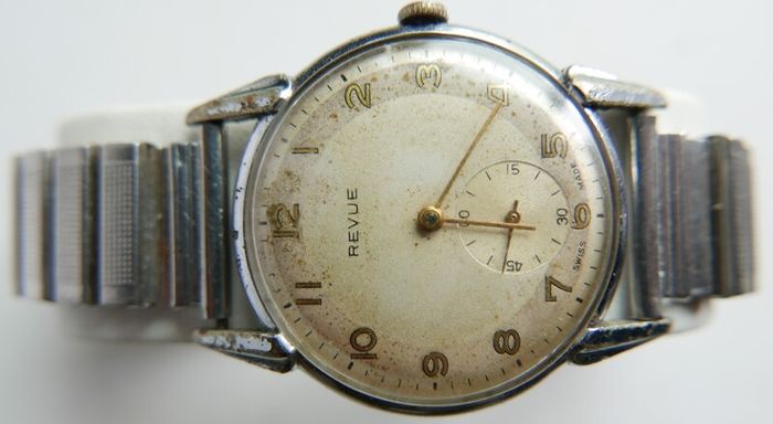 Vintage REVUE Thommen. Circa 1945..Caliber 59. Swiss Made (works ok)