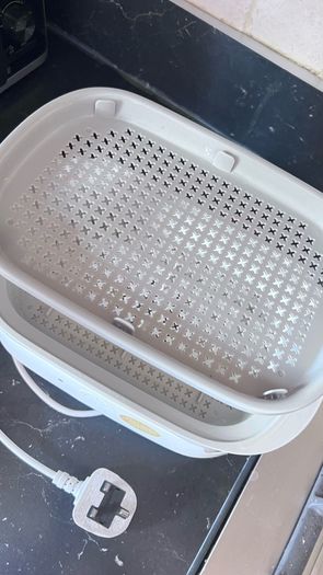 Tommy Tippee steriliser