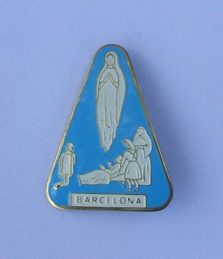 BARCELONA (Spain) - a large and vintage pilgrim's badge (1960s - 1970s)