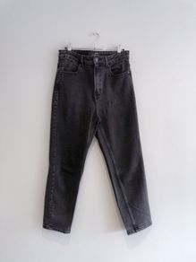 Pre Owned Stradivarius High Waisted Mom Jeans - Washed Black