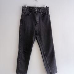 Pre Owned Stradivarius High Waisted Mom Jeans - Washed Black