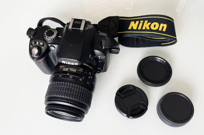 Nikon D40 camera with 18-55mm lens