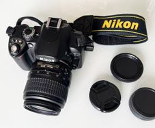 Nikon D40 camera with 18-55mm lens